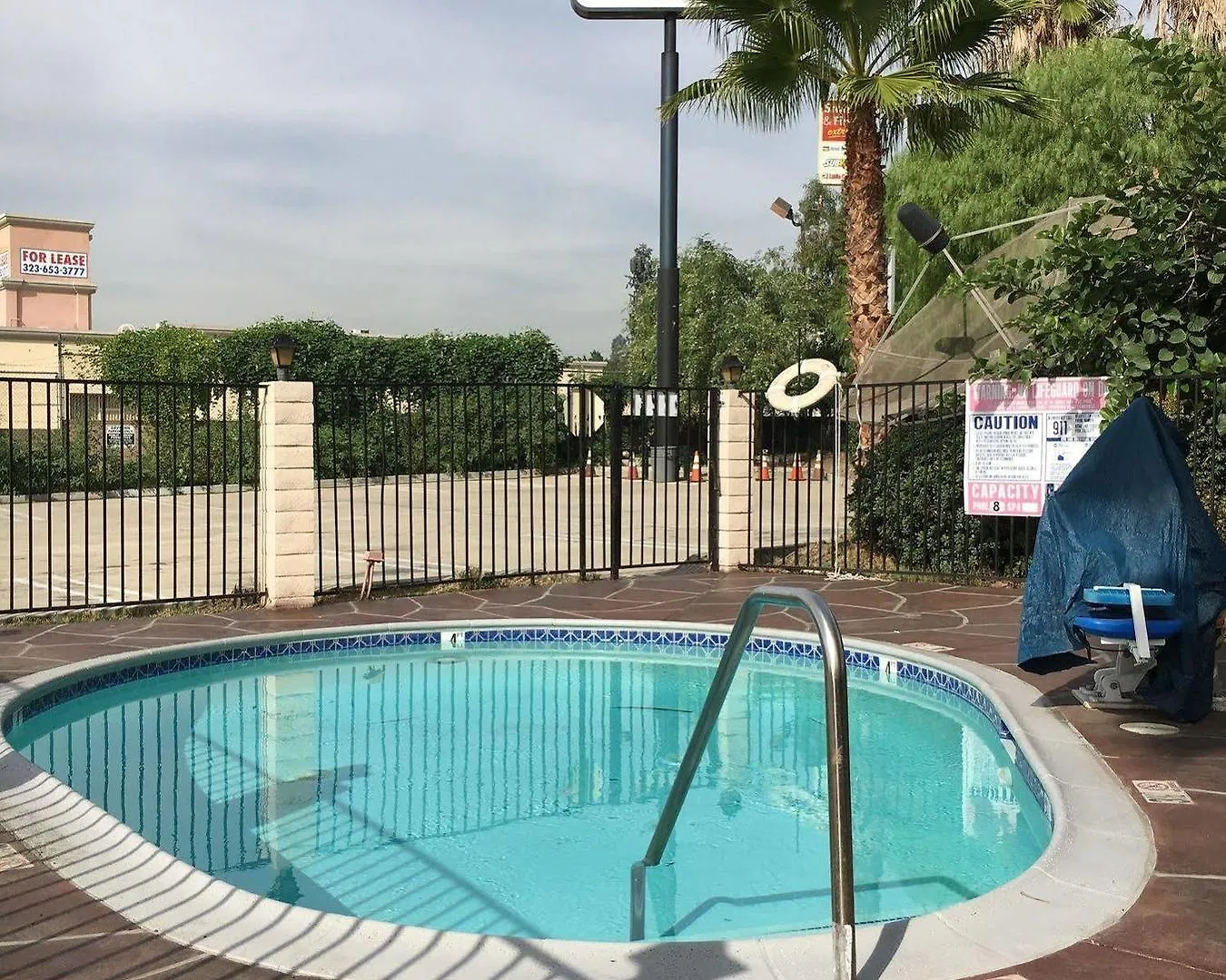 Days Inn By Wyndham Ontario Airport 3*,