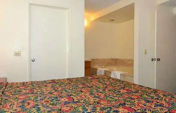 Days Inn By Wyndham Ontario Airport